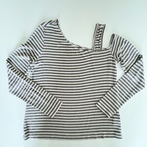 CAbi 4568 Dare Tee Gray & Cream Striped One Shoulder Top Size Medium Stretchy